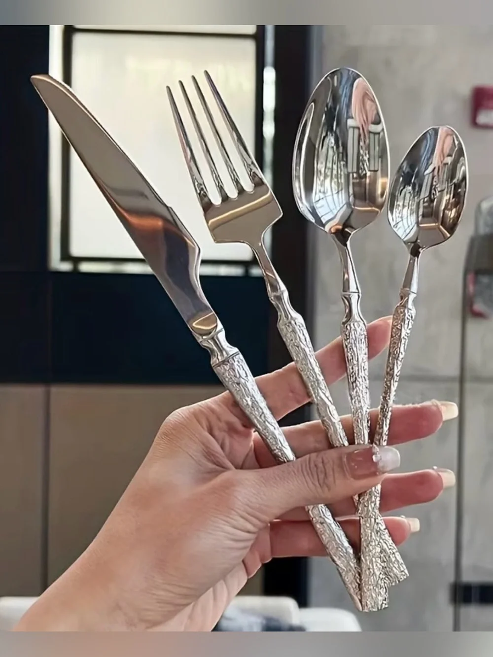 16-Piece Silver Textured Flatware Set for 4 Modern Elegant Cutlery